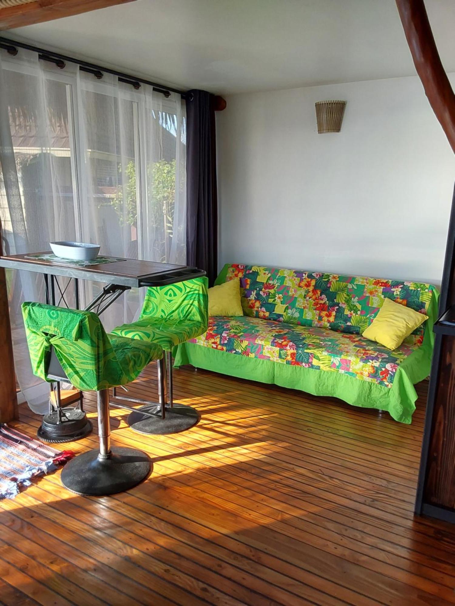 Fare Mahi Mahi Bed and Breakfast Uturoa Exteriör bild