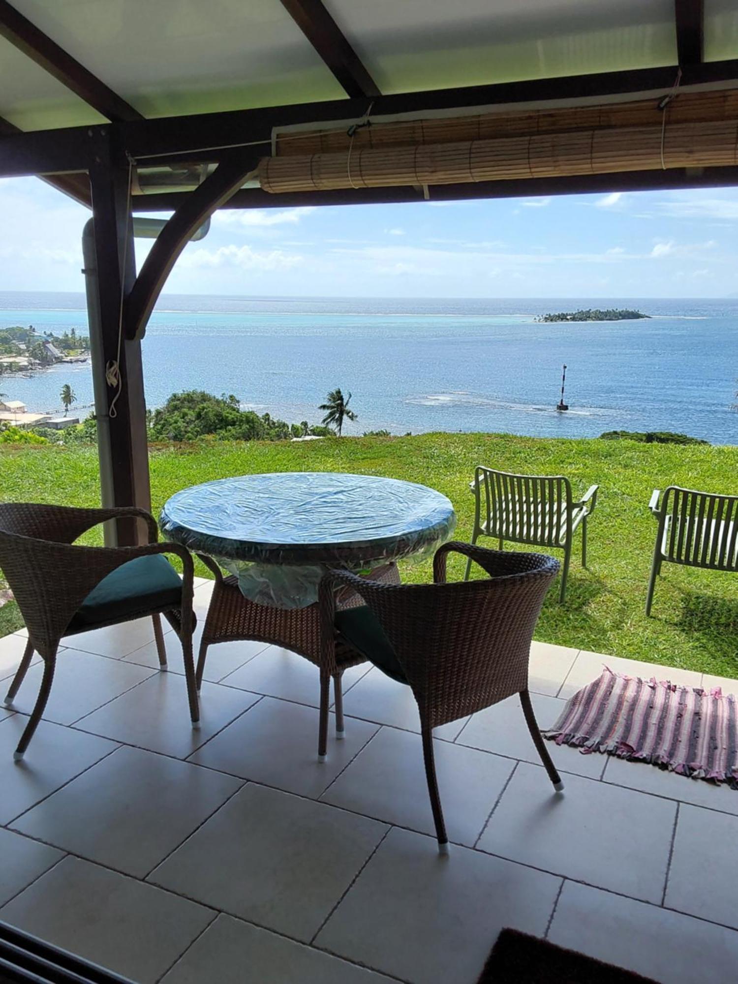 Fare Mahi Mahi Bed and Breakfast Uturoa Exteriör bild